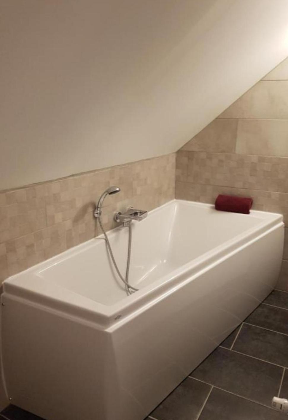 Bed and Breakfast La Longere Des Glycines Egligny Экстерьер фото
