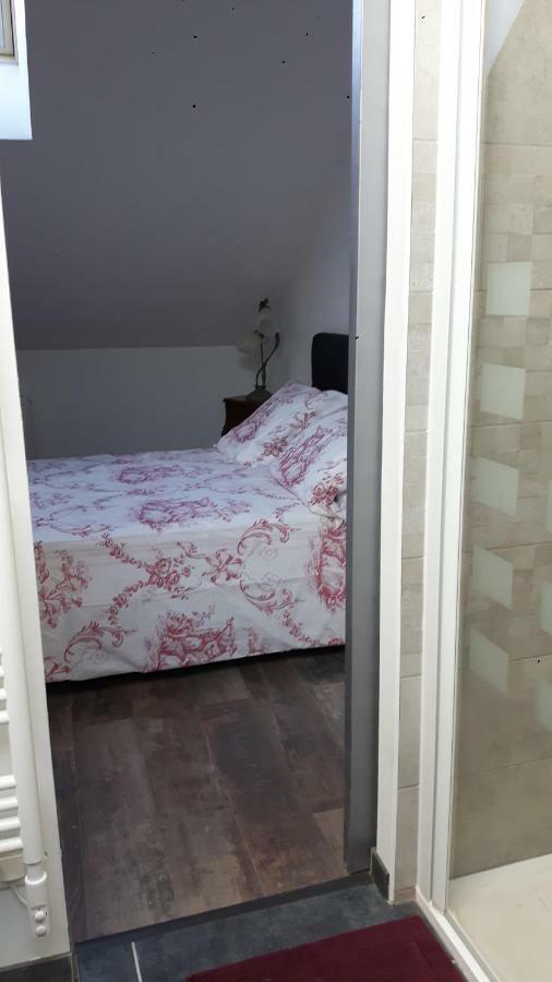 Bed and Breakfast La Longere Des Glycines Egligny Экстерьер фото