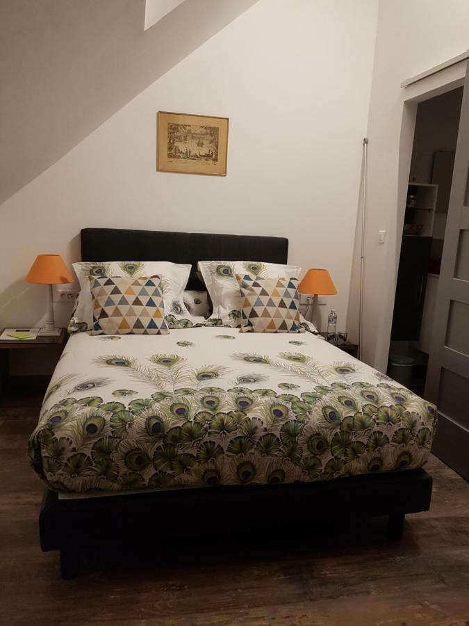 Bed and Breakfast La Longere Des Glycines Egligny Экстерьер фото